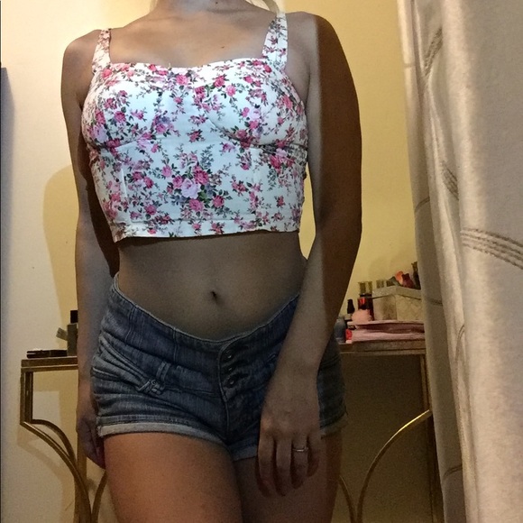 Love Culture Tops - Love Culture Flower Crop Top